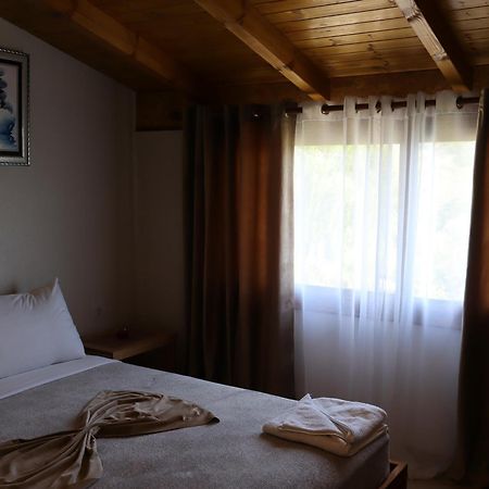 Bujtina Anlu Hotel Nepravishte Exterior photo
