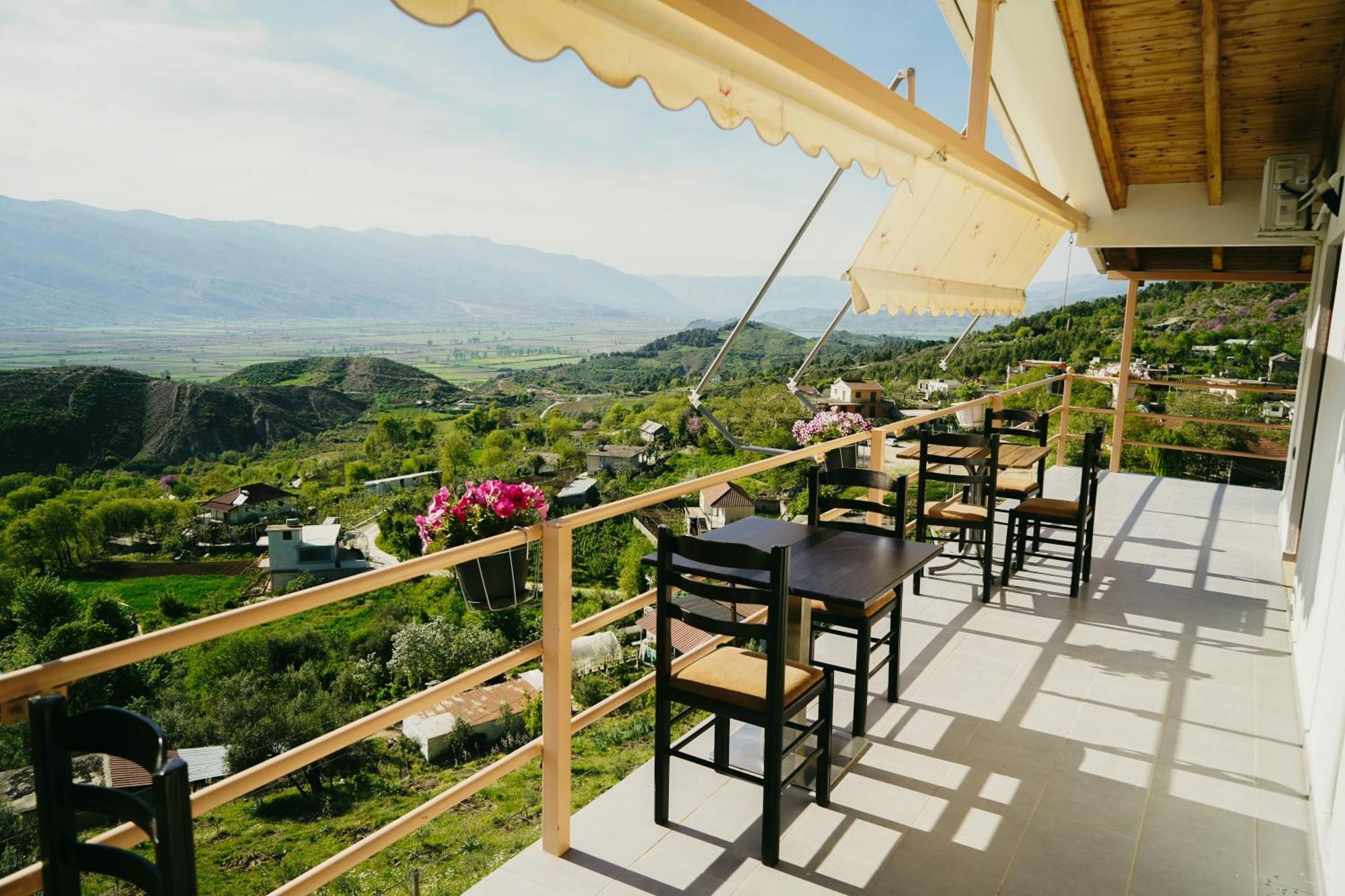Bujtina Anlu Hotel Nepravishte Exterior photo